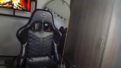 Snapshot of mis_iyasha chatting on 10, 11, 2025 IYASHA online show from 10, 11, 2025