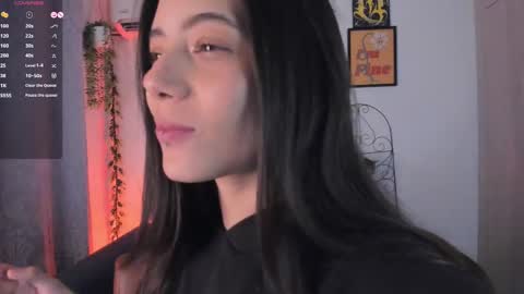 Snapshot of mishelkrave_ chatting on 6, 10, 2025 KRAVE  online show from 6, 10, 2025