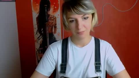Snapshot of mishelle_blondie chatting on 8, 5, 2026 Mishelle online show from 8, 5, 2026