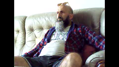 Snapshot of mishimaru76 chatting on 3, 5, 2026 BadBartender online show from 3, 5, 2026