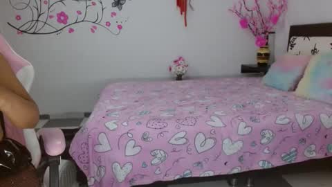 Snapshot of mishka__ chatting on 27, 2, 2025 Mishka online show from 27, 2, 2025