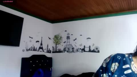 Snapshot of misnicol chatting on 17, 12, 2025 Nicol online show from 17, 12, 2025