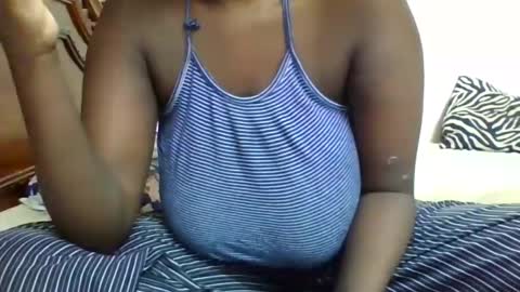 Snapshot of miss440_sunday chatting on 27, 11, 2025 miss440 online show from 27, 11, 2025