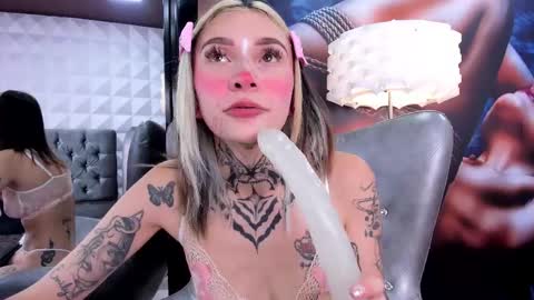 miss___angel online show from 5, 3, 2025