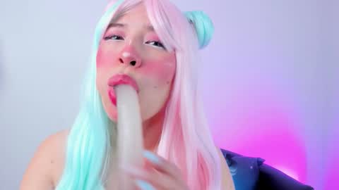 Daphne online show from 9, 10, 2025