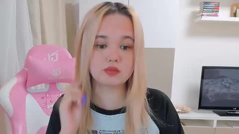 miss__selena online show from 18, 2, 2025