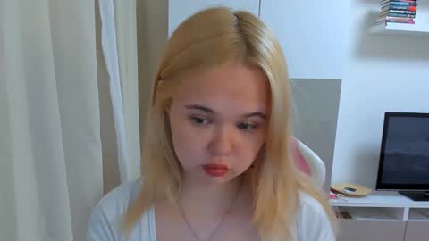 miss__selena online show from 6, 3, 2025