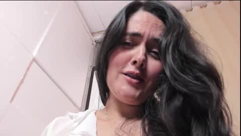    online show from 27, 10, 2025