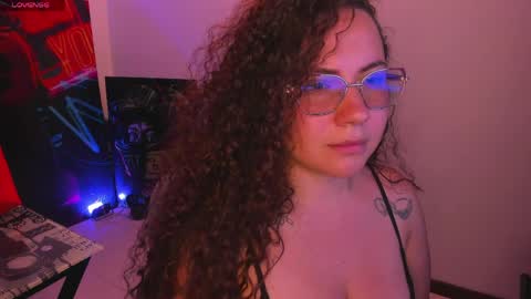 Snapshot of miss_alisse chatting on 2, 4, 2026 miss_alisse online show from 2, 4, 2026