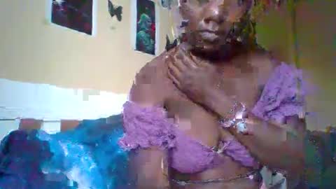 Snapshot of miss_atitude chatting on 6, 10, 2025 miss_atitude online show from 6, 10, 2025