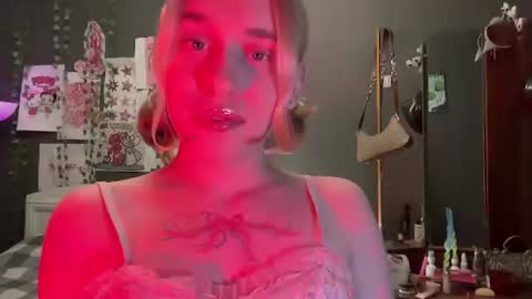 Snapshot of miss_barbie1 chatting on 17, 7, 2026 Anya online show from 17, 7, 2026