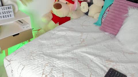 Snapshot of miss_brunette_ chatting on 28, 1, 2025 lucy 3 online show from 28, 1, 2025