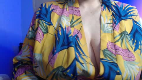 Snapshot of miss_daniels chatting on 14, 12, 2024 liza online show from 14, 12, 2024