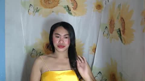 Snapshot of miss_eva2025 chatting on 21, 12, 2025 Eva online show from 21, 12, 2025