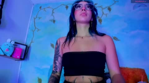 Snapshot of miss_evans_ chatting on 21, 4, 2026 miss_evans_ online show from 21, 4, 2026