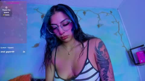 Snapshot of miss_evans_ chatting on 22, 4, 2026 miss_evans_ online show from 22, 4, 2026