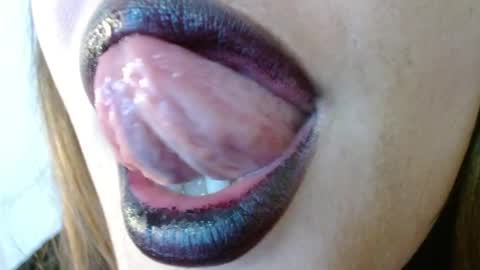 Miss Evoleth online show from 5, 4, 2026