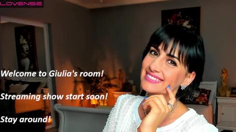 Snapshot of miss_giulia chatting on 25, 3, 2026 Miss Giulia online show from 25, 3, 2026