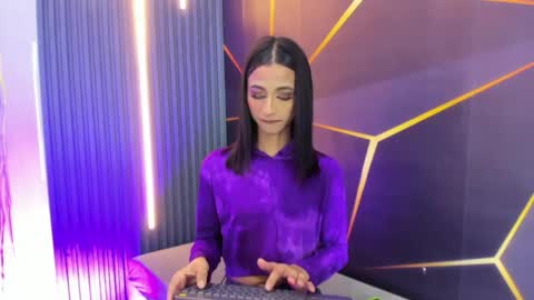 miss_isa19 online show from 13, 5, 2026
