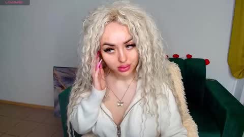 Snapshot of miss_kiten chatting on 11, 2, 2025 miss_kiten online show from 11, 2, 2025