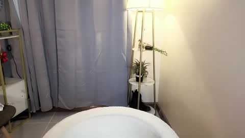 Snapshot of miss_kyrstyn chatting on 21, 4, 2026 miss_kyrstyn online show from 21, 4, 2026