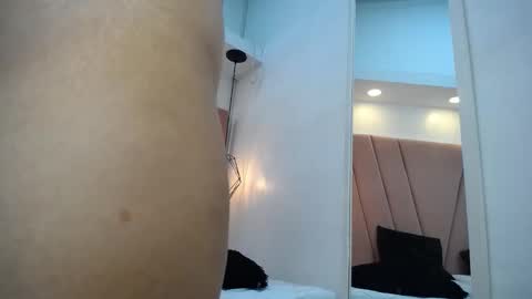 mia online show from 21, 11, 2025