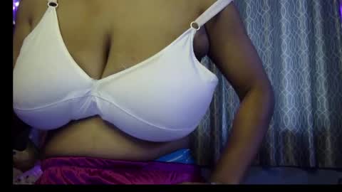 Snapshot of miss_mahi69 chatting on 24, 5, 2026 Mahi online show from 24, 5, 2026