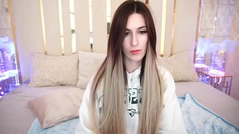 Snapshot of miss_martini chatting on 5, 12, 2024 online show from 5, 12, 2024