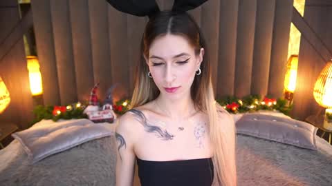 Snapshot of miss_martini chatting on 30, 12, 2024 online show from 30, 12, 2024