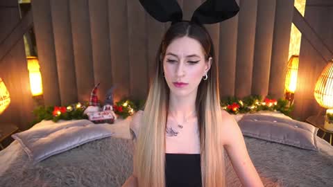 Snapshot of miss_martini chatting on 30, 12, 2024 online show from 30, 12, 2024