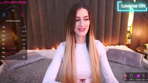 Snapshot of miss_martini chatting on 30, 1, 2025 online show from 30, 1, 2025