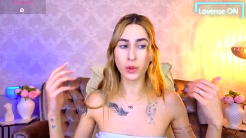 Snapshot of miss_martini chatting on 9, 11, 2025 online show from 9, 11, 2025