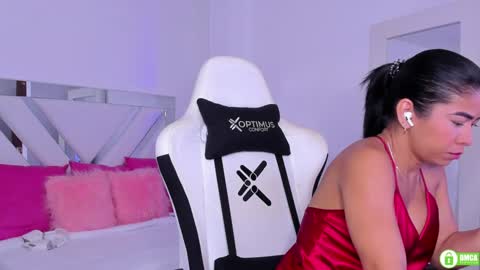 Snapshot of miss_megan__ chatting on 1, 2, 2025 online show from 1, 2, 2025