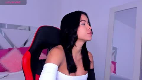 Snapshot of miss_megan__ chatting on 22, 2, 2025 online show from 22, 2, 2025