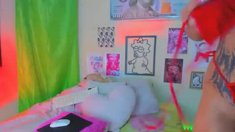 Snapshot of miss_meggaann chatting on 5, 4, 2026 MEGG online show from 5, 4, 2026