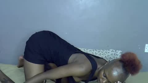 Snapshot of miss_pretty1 chatting on 2, 12, 2025 miss_pretty1 online show from 2, 12, 2025