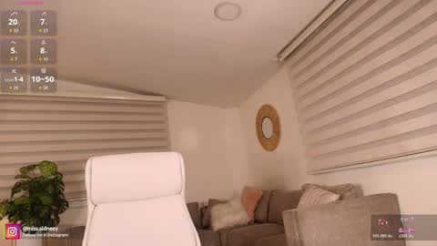 Amy Olivera online show from 11, 4, 2026