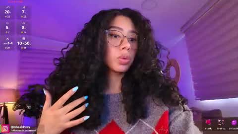 Snapshot of miss_sidney chatting on 30, 6, 2026 Amy Olivera online show from 30, 6, 2026