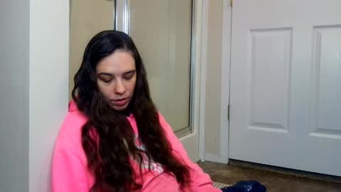 Bella online show from 9, 6, 2026