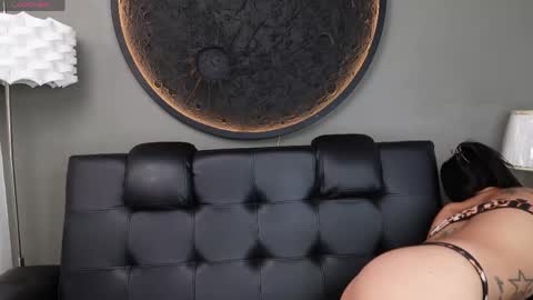 Snapshot of miss_vaiolette chatting on 21, 4, 2026 Vaiolette online show from 21, 4, 2026