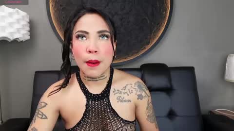 Snapshot of miss_vaiolette chatting on 9, 5, 2026 Vaiolette online show from 9, 5, 2026