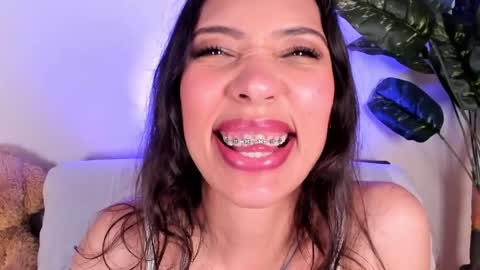 Snapshot of miss_veronica2 chatting on 13, 5, 2026 Miss Veronica online show from 13, 5, 2026