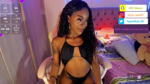 Snapshot of miss_west chatting on 2, 10, 2025 Tay Tay Independent Model online show from 2, 10, 2025