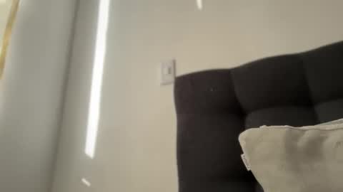 Ameliahs online show from 1, 12, 2025