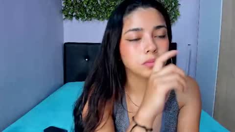 Snapshot of missannydreams chatting on 6, 7, 2026 anny online show from 6, 7, 2026