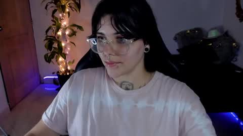 Snapshot of misscharlottte_18 chatting on 20, 12, 2024 Missy Charlottte. Hey remember to give me a thumbs up ty online show from 20, 12, 2024