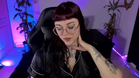 Snapshot of misscharlottte_18 chatting on 5, 3, 2025 Missy Charlottte. Hey remember to give me a thumbs up ty online show from 5, 3, 2025