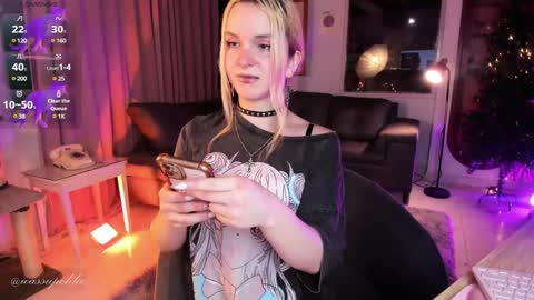 Chloe freelance model Please your thumbs up are important  online show from 4, 12, 2024