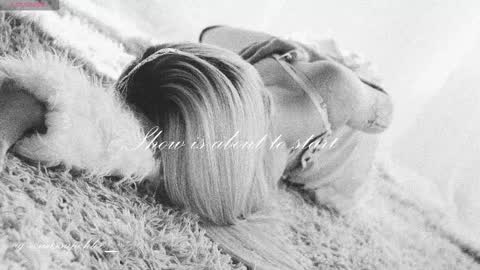 Chloe freelance model Please your thumbs up are important  online show from 22, 9, 2025