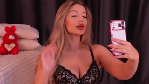 Snapshot of missclairee chatting on 6, 5, 2026 Claire online show from 6, 5, 2026